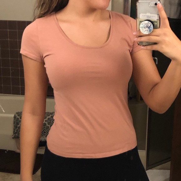 Tight fit pink t-shirt - Picture 2 of 2